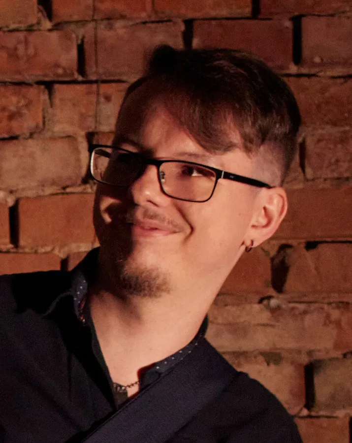 Łukasz Nowak - Lead Guitar